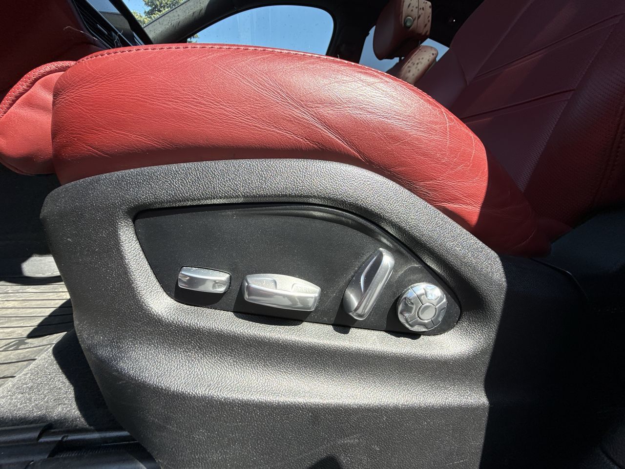 2020 Porsche Cayenne in North Vancouver, British Columbia