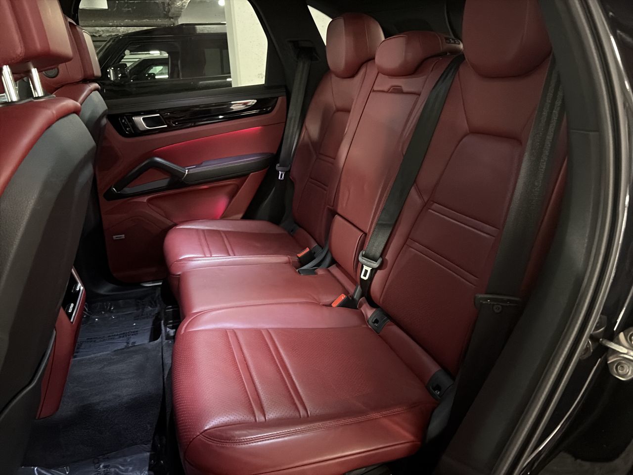 2021  Cayenne