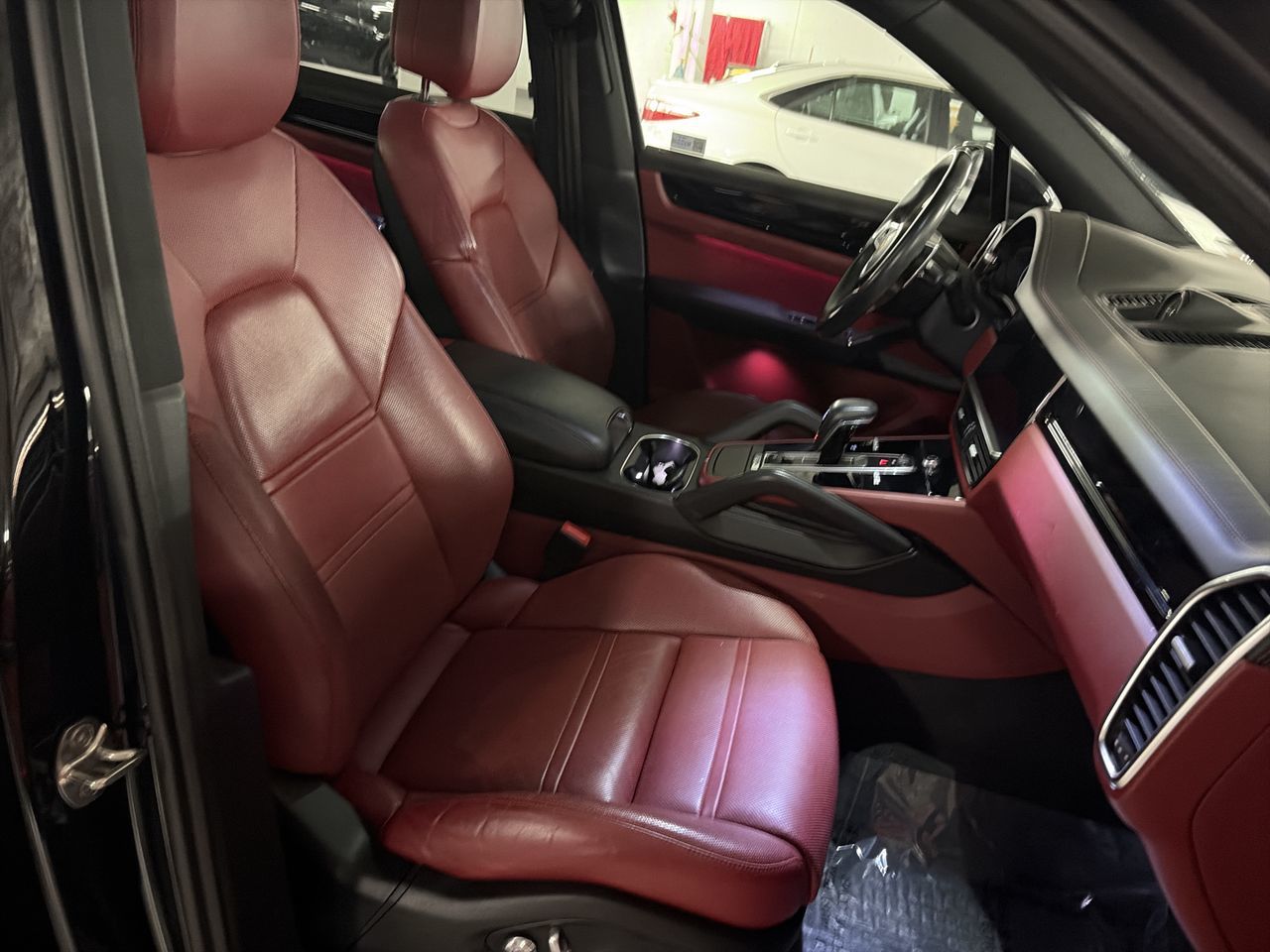 2021  Cayenne