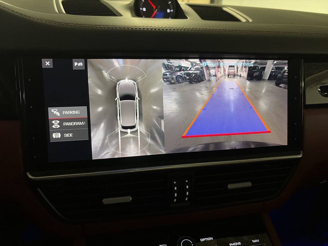 2021  Cayenne