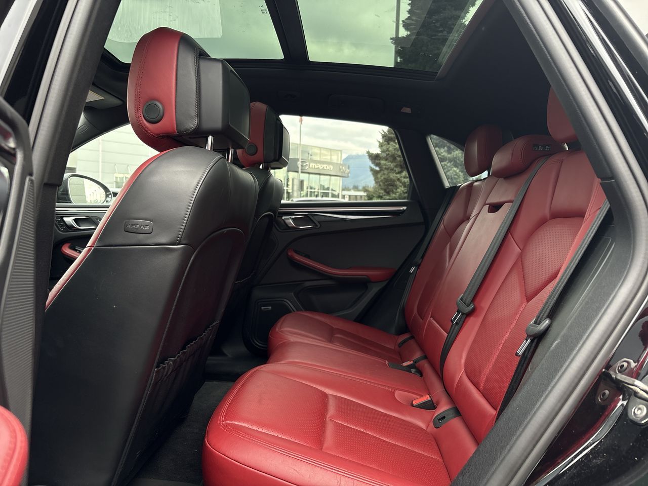 2018  Macan