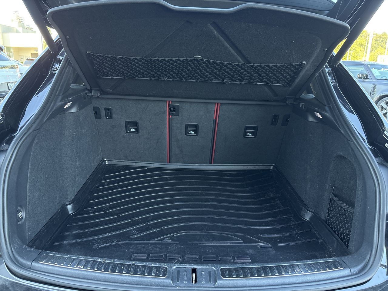 2019  Macan