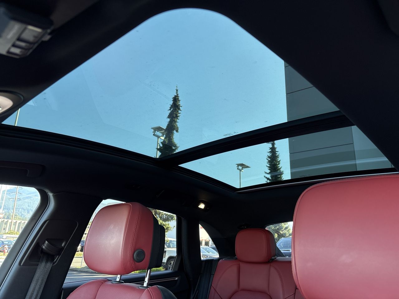 2019  Macan