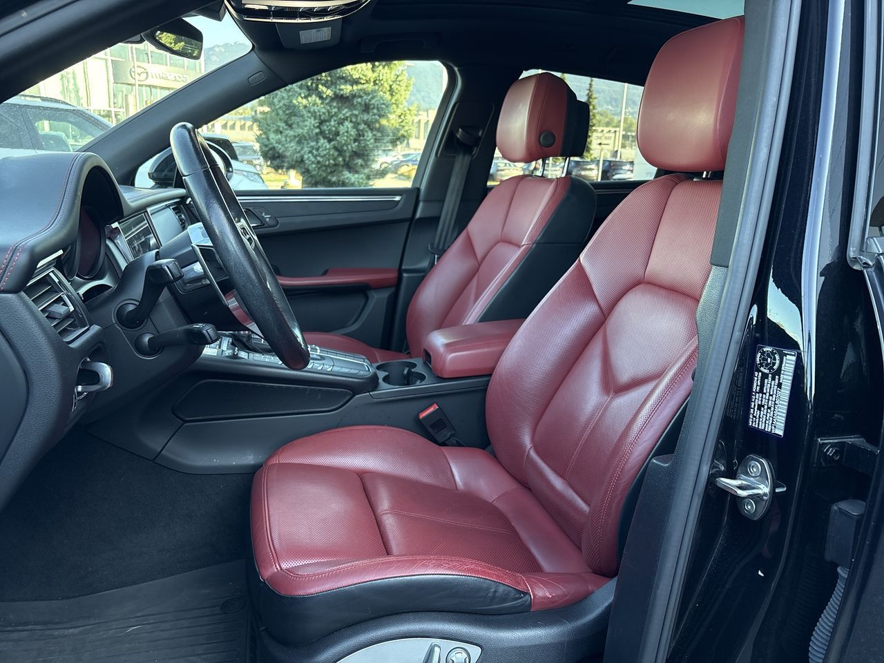 2019  Macan