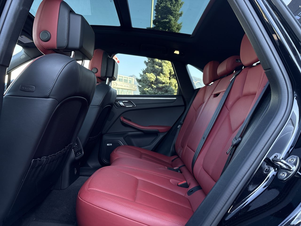2019  Macan