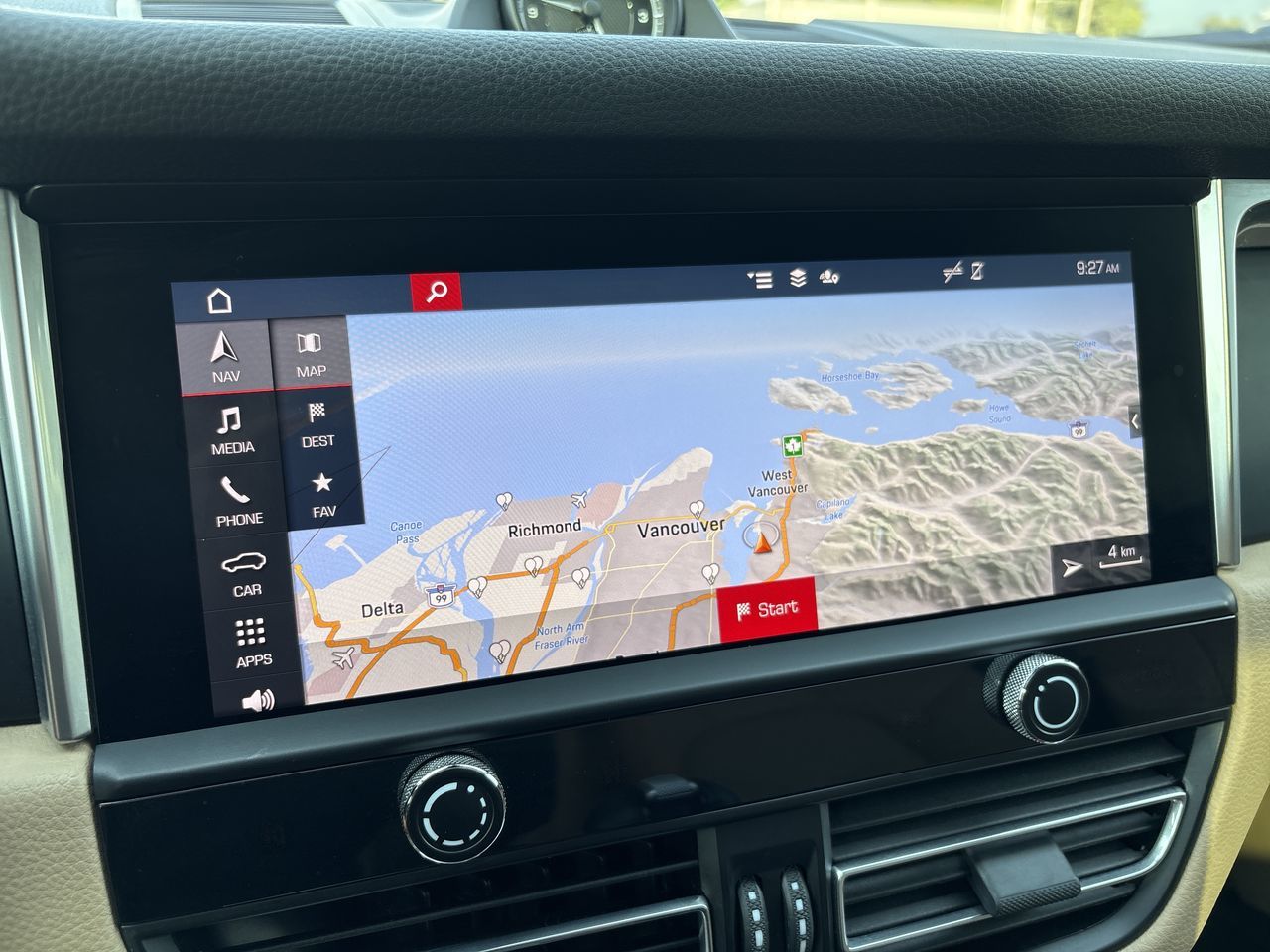 2022 Porsche Macan
