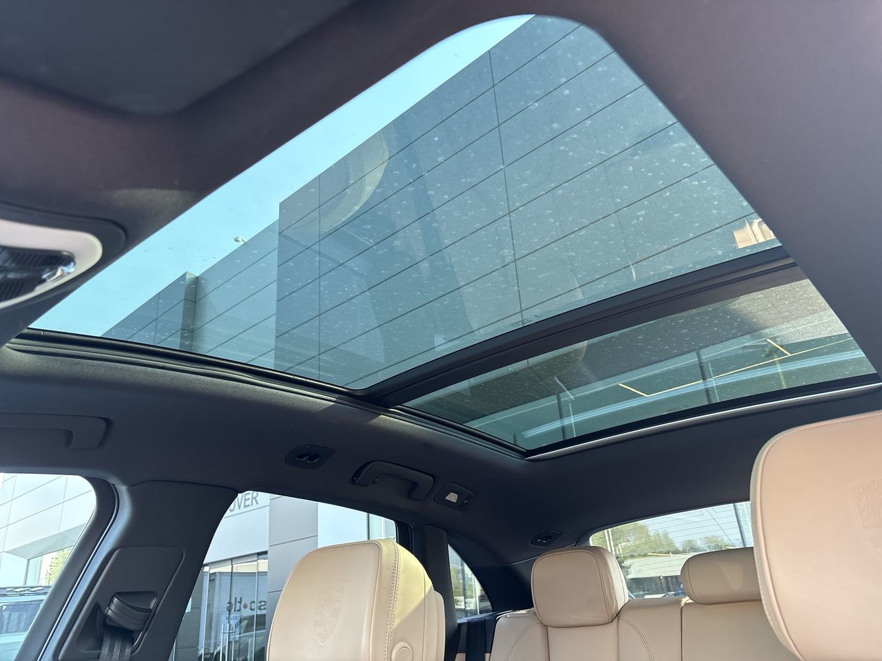 2022 Porsche Macan