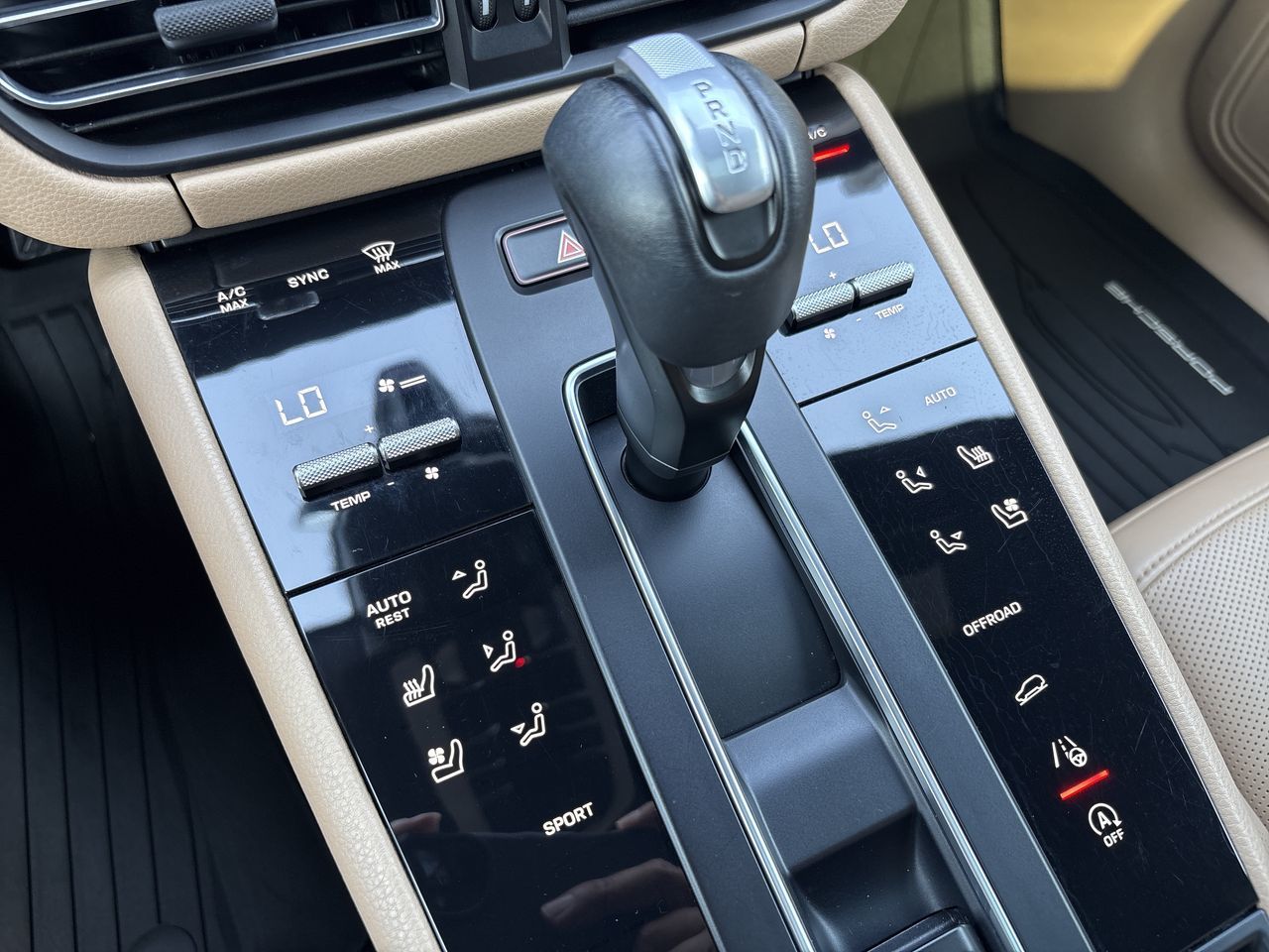 2022 Porsche Macan