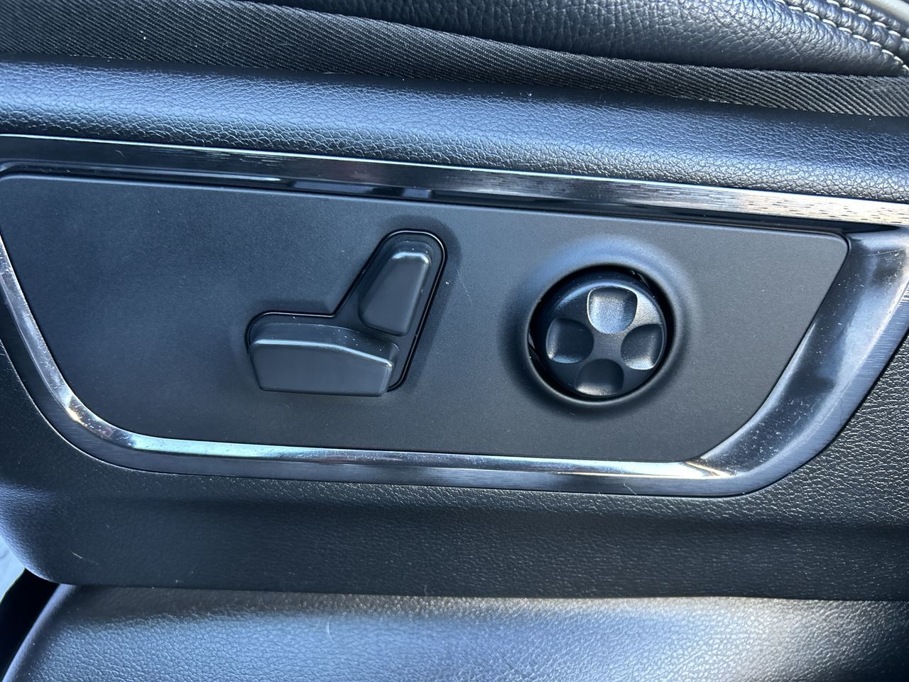 2022 Ram RAM 1500 Crew Cab 4x4 (DT)