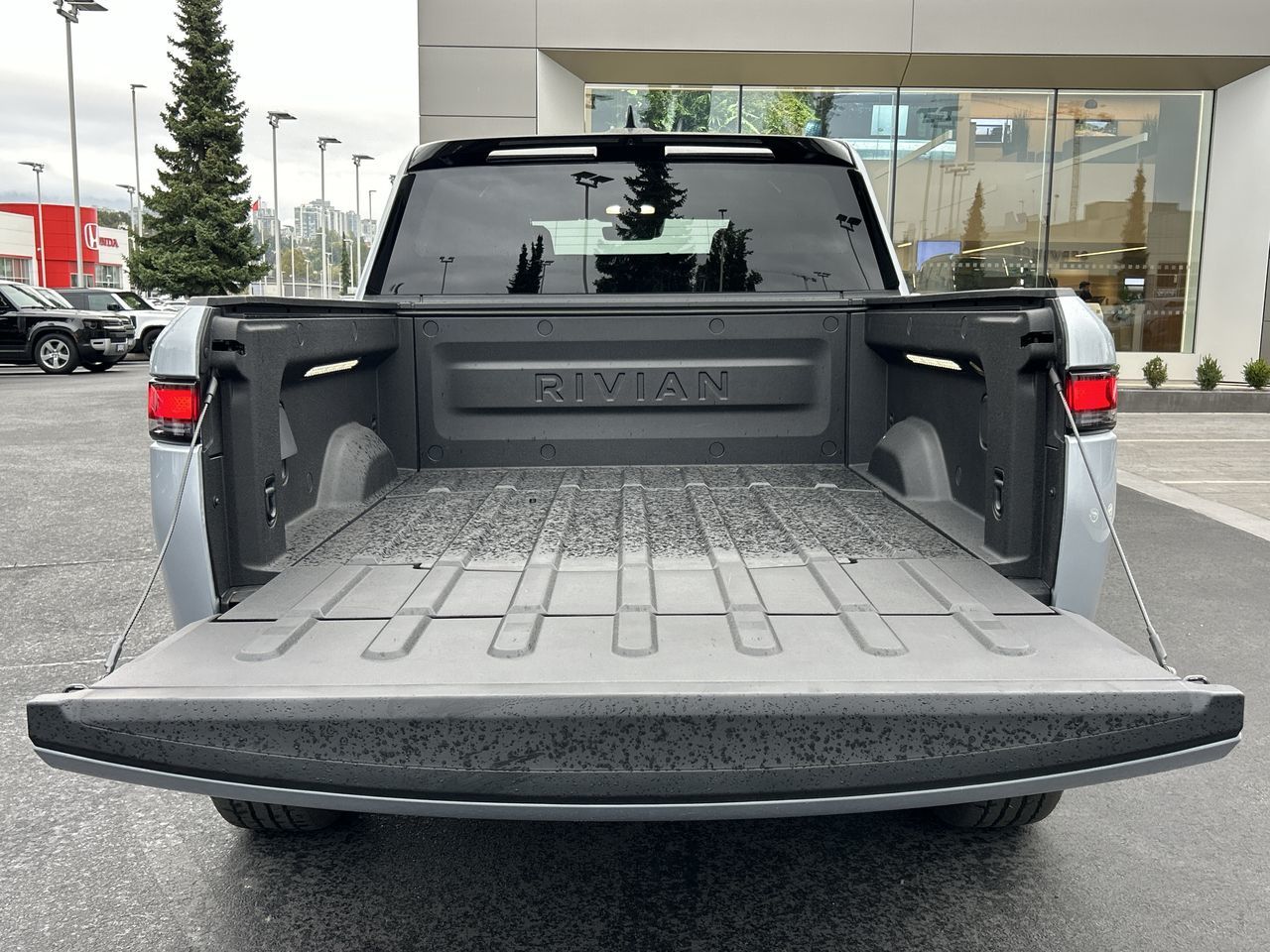 Rivian   2023 à North Vancouver, Colombie-Britannique