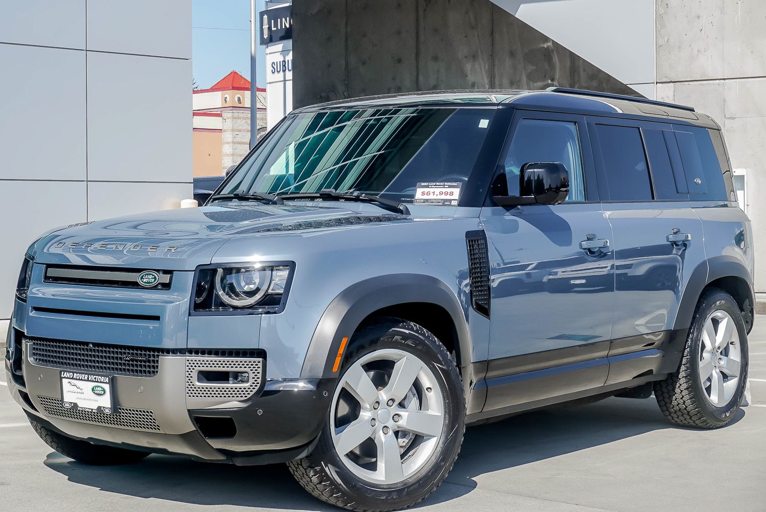 2023 Land Rover Defender X-DYNAMIC SE