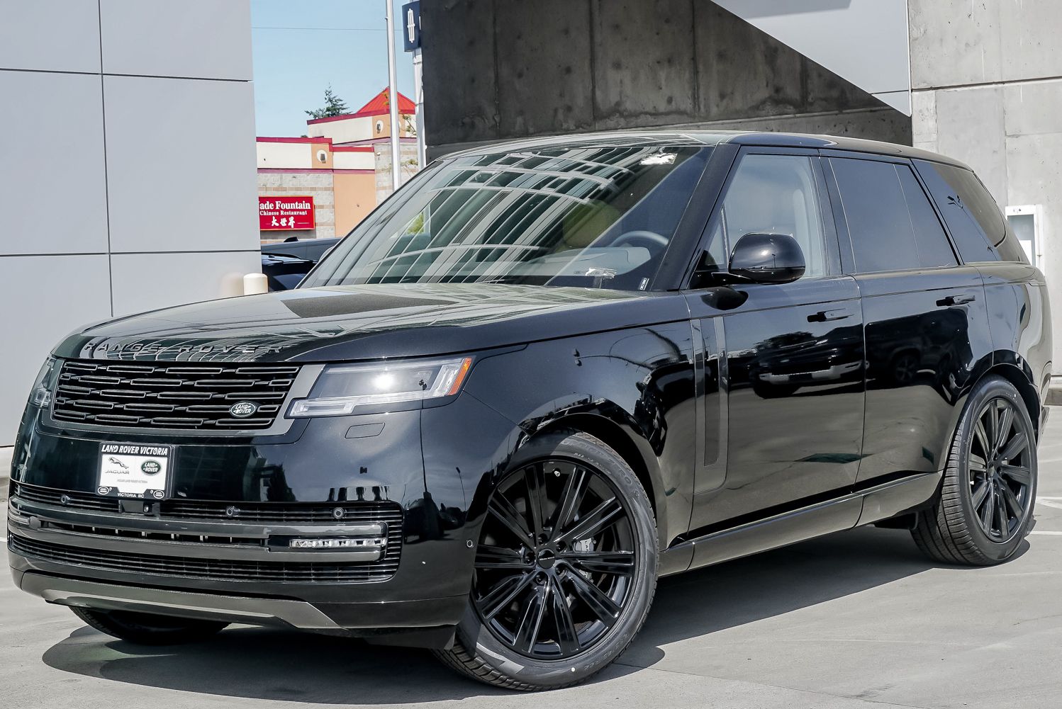 2026 Land Rover Range Rover SE SWB