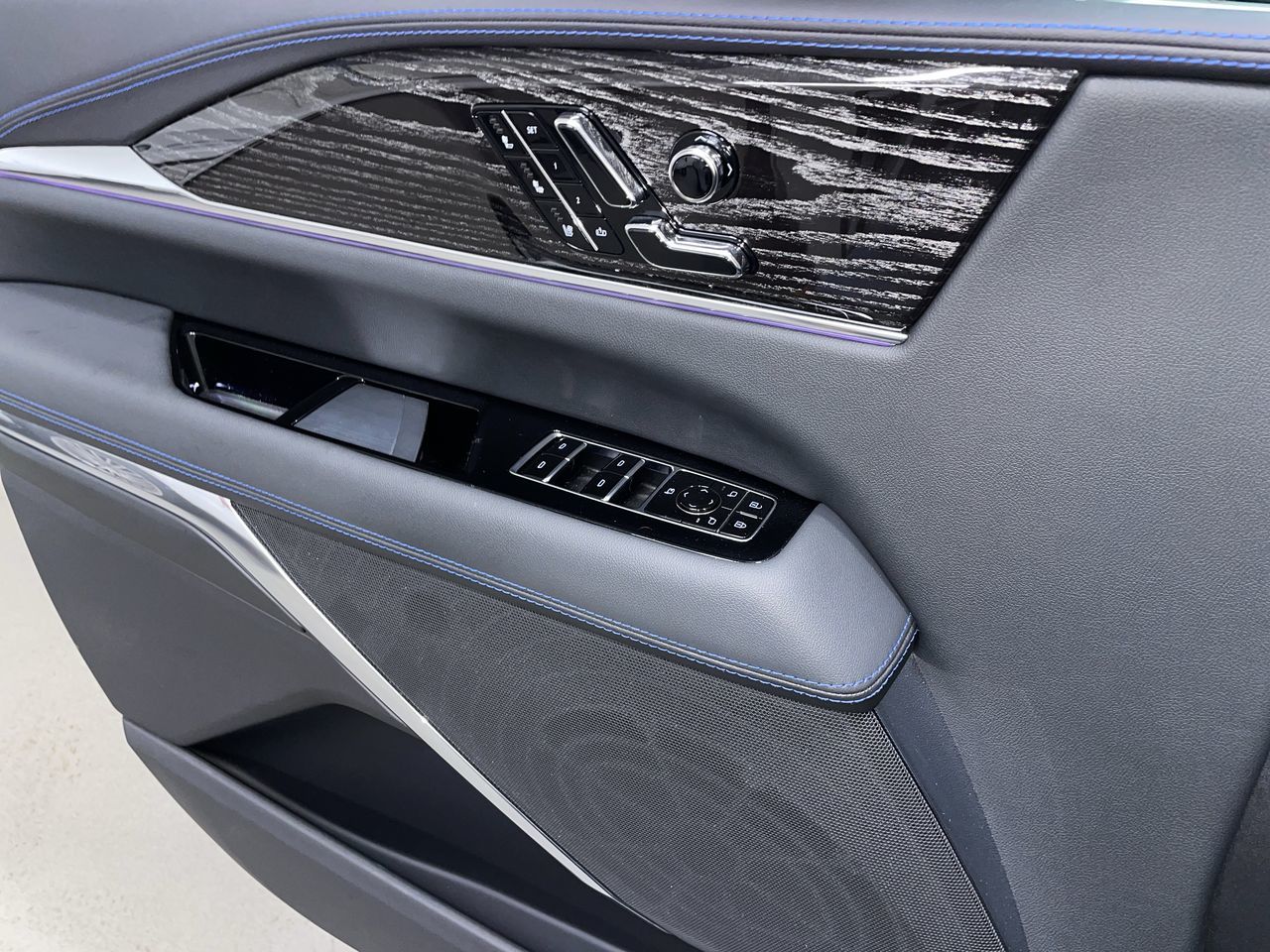 2025 Cadillac Escalade iQ