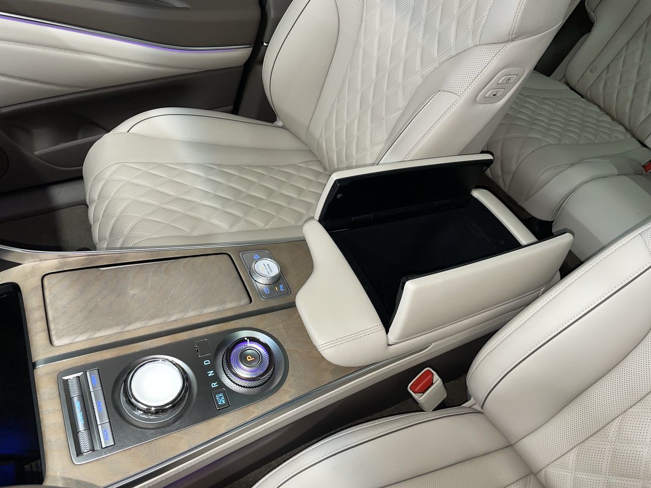 2024 GENESIS GV80