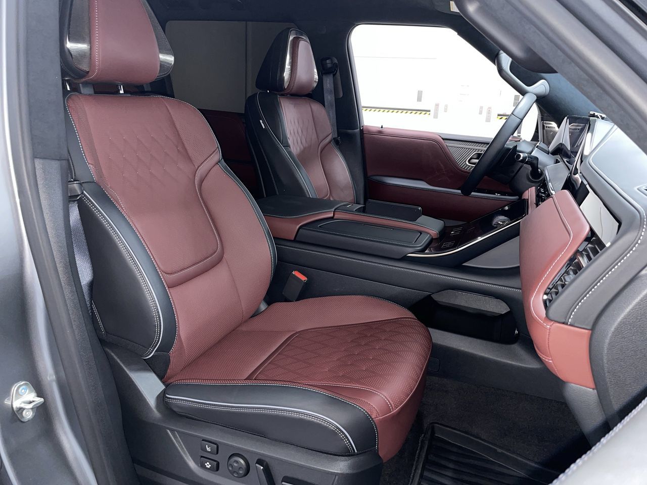 2025 Infiniti QX80 in Vancouver, British Columbia