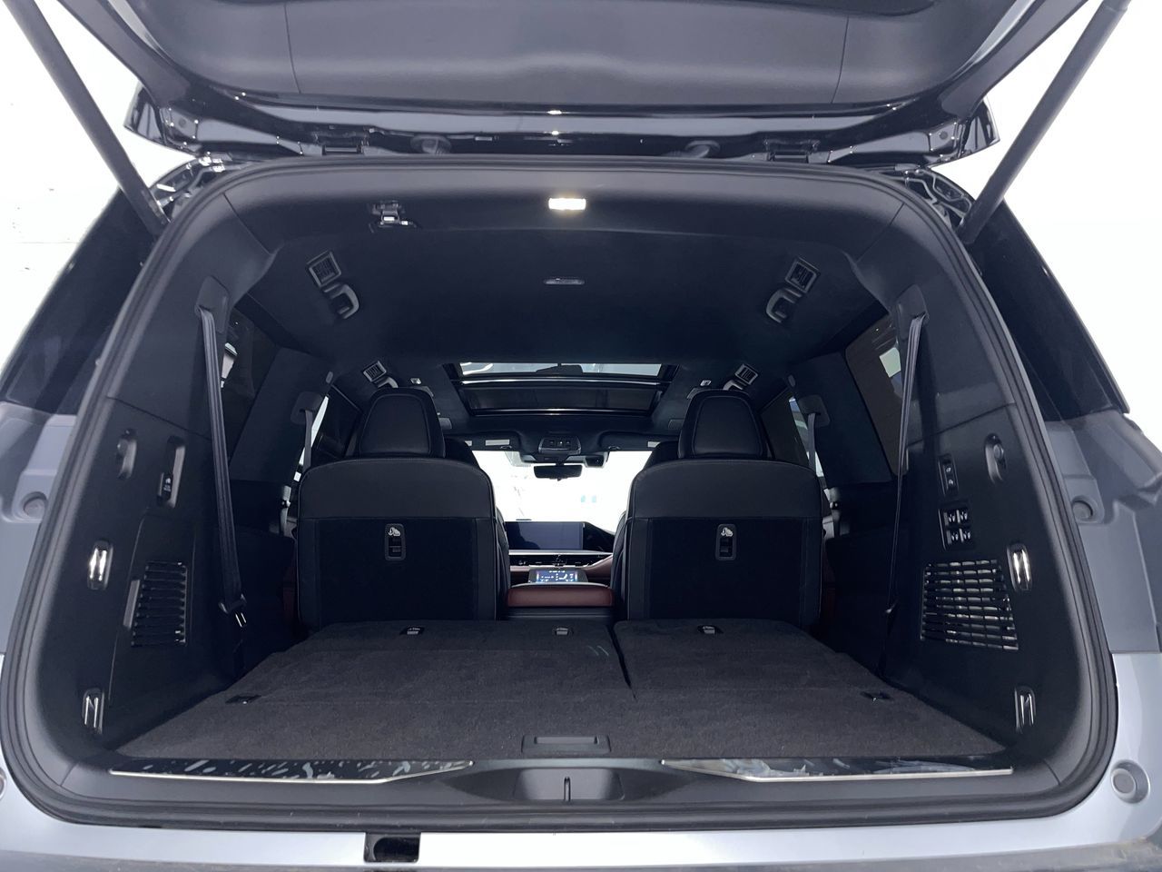 2025 Infiniti QX80 in Vancouver, British Columbia