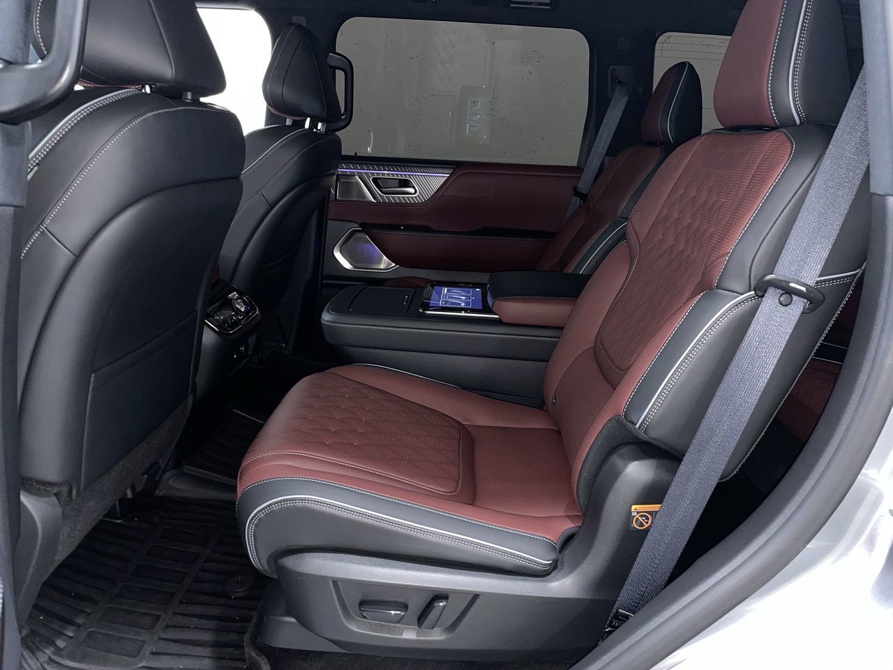 2025 Infiniti QX80 in Vancouver, British Columbia