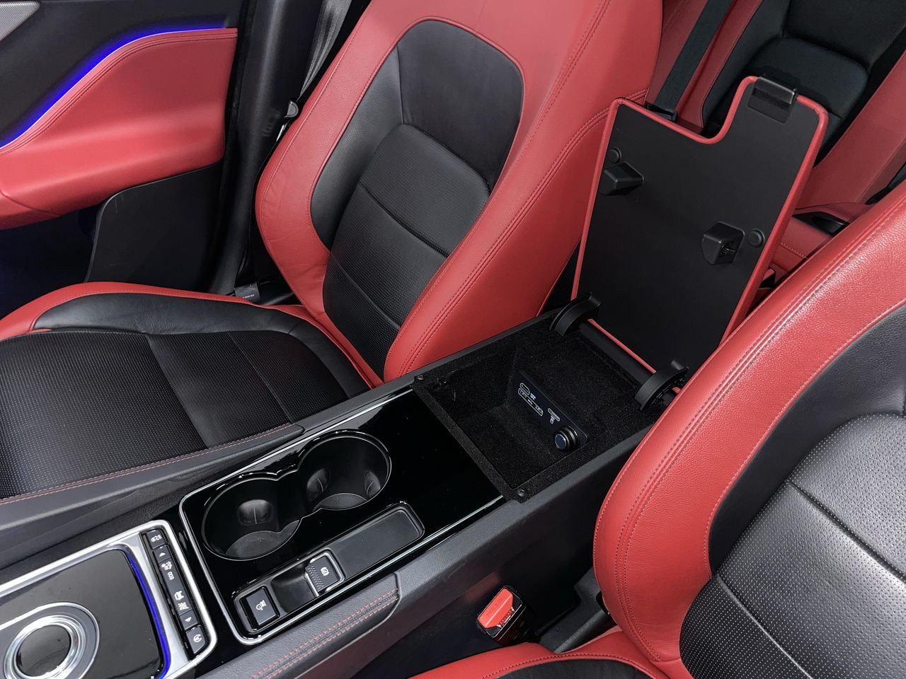 2017  F-PACE