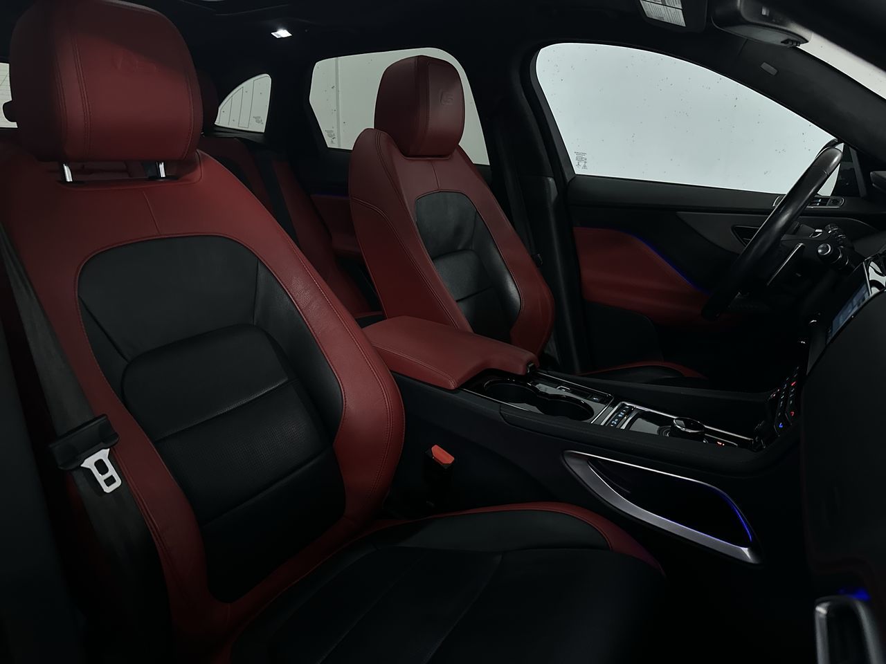 2017  F-PACE