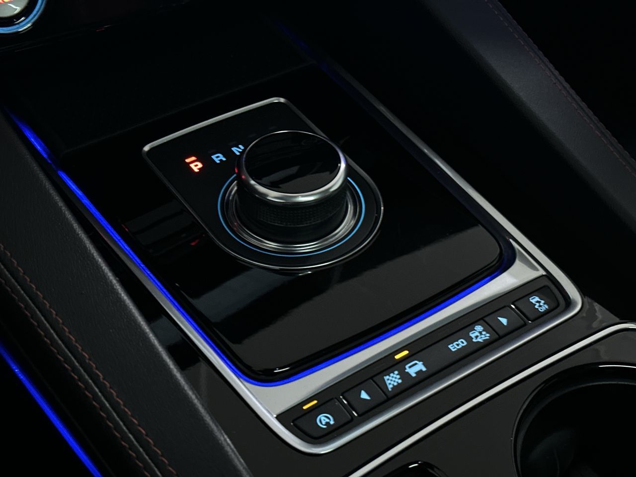 2017  F-PACE