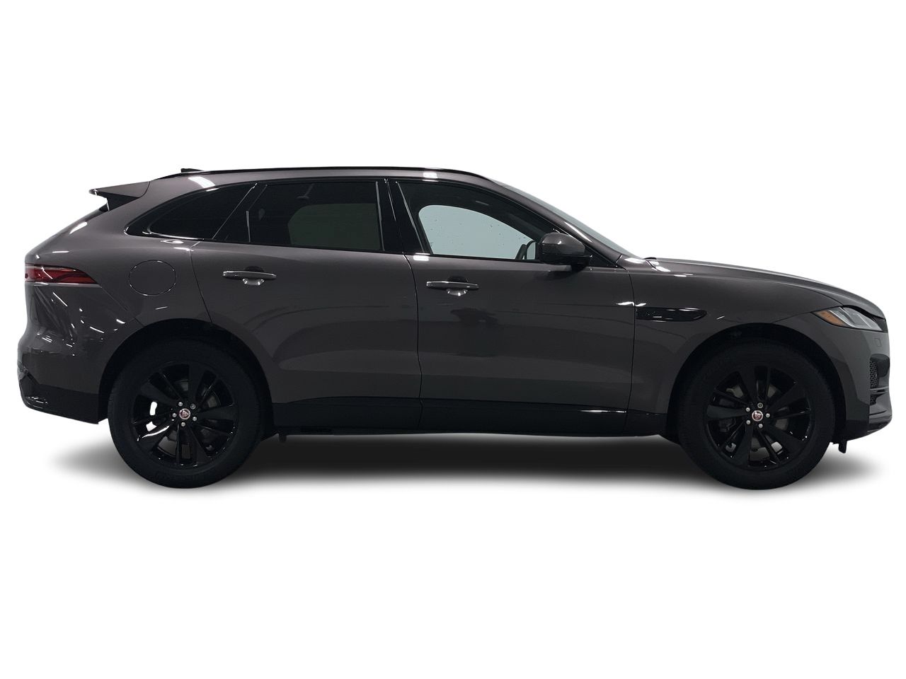 2022  F-PACE