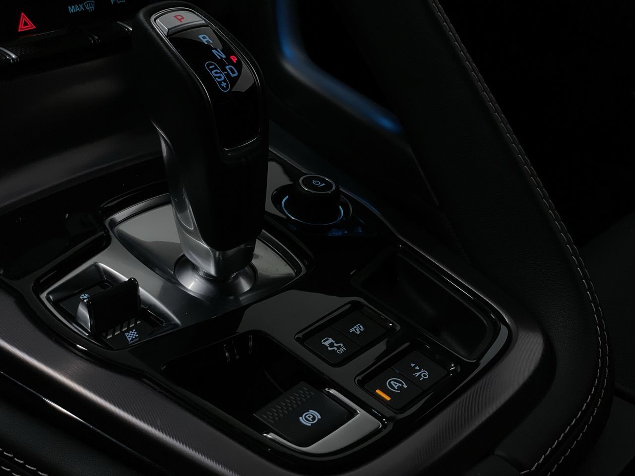 2021  F-Type