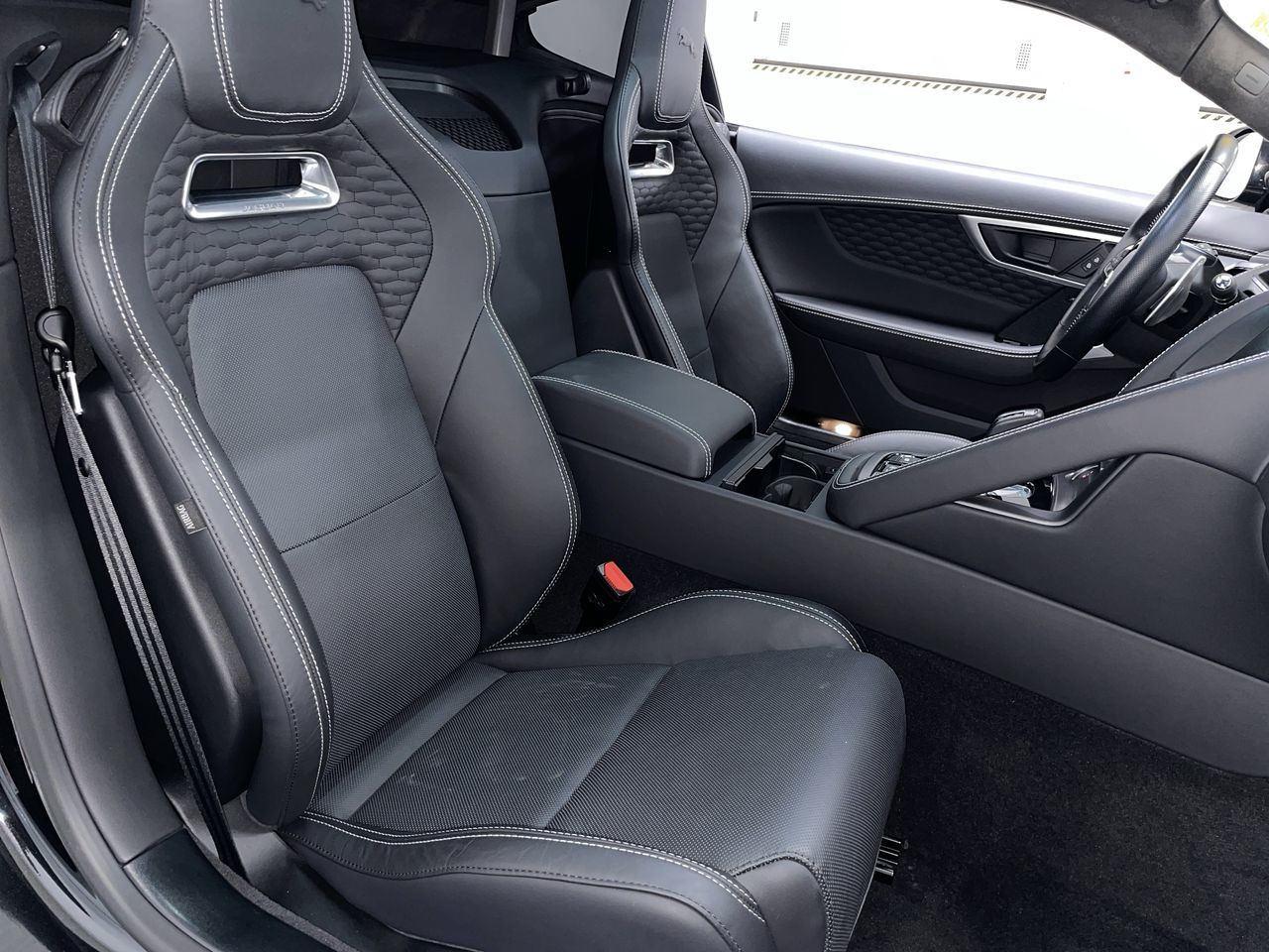 2021  F-Type