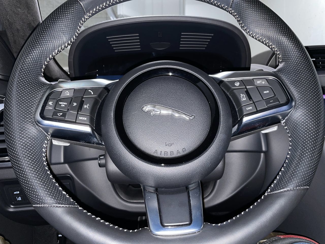 2021  F-Type