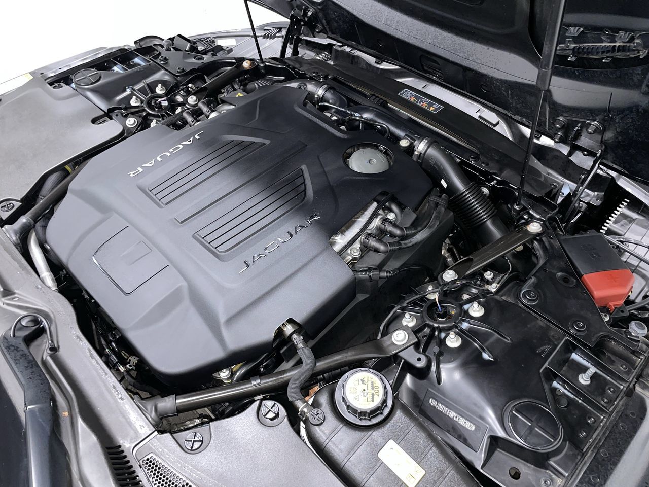 2023  F-Type
