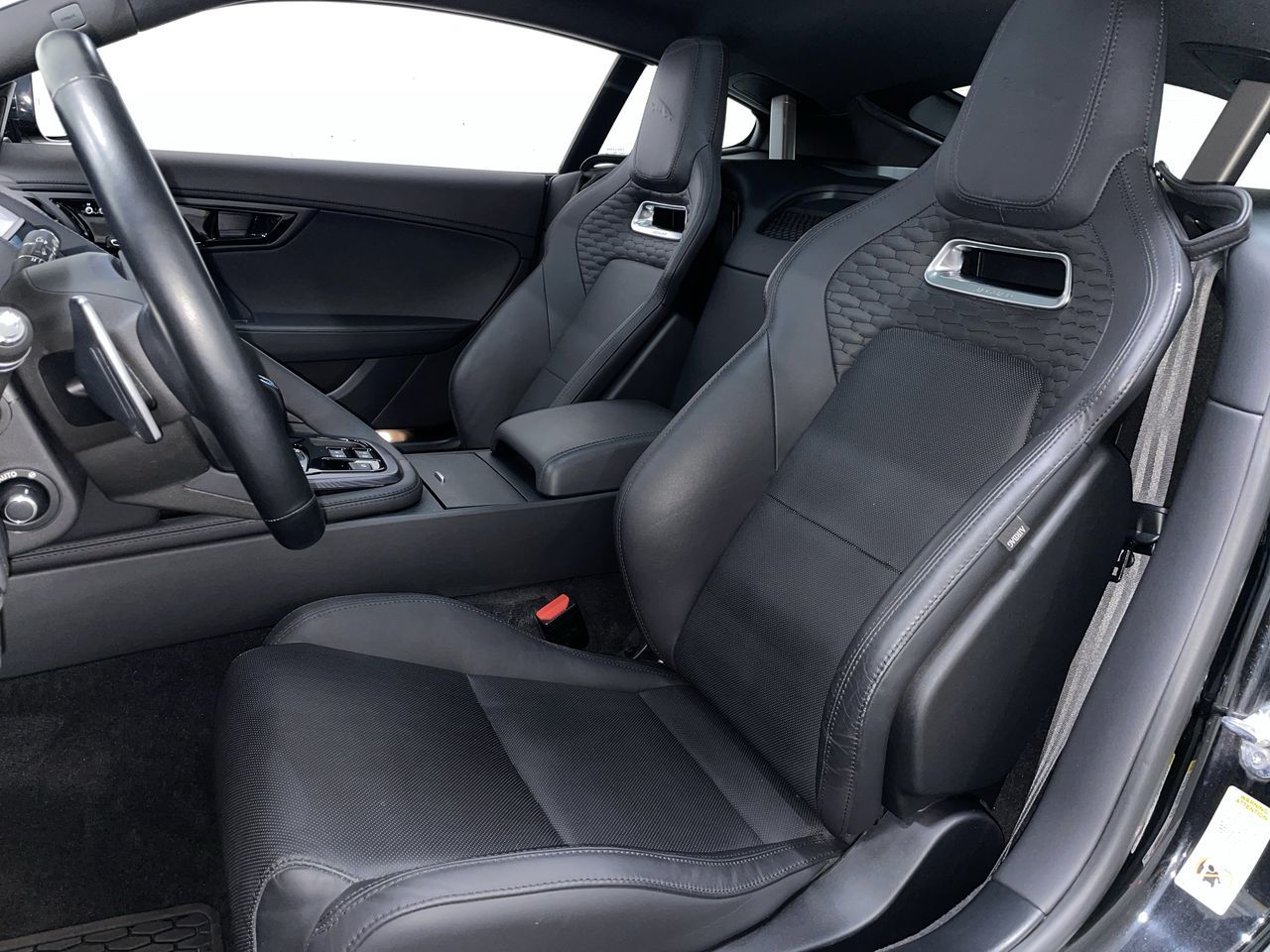 2023  F-Type