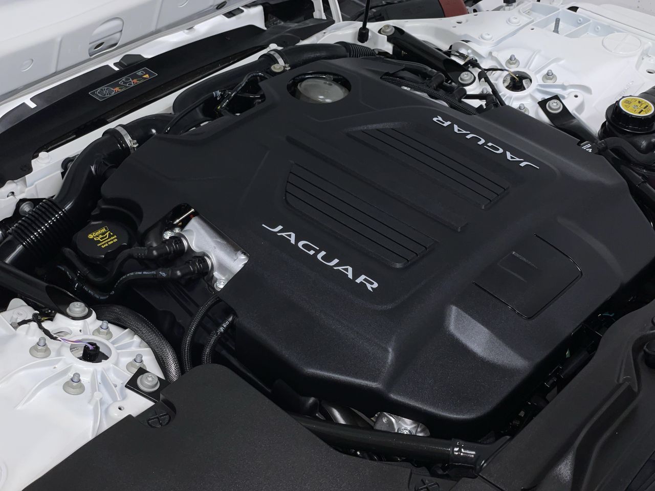 2024  F-Type