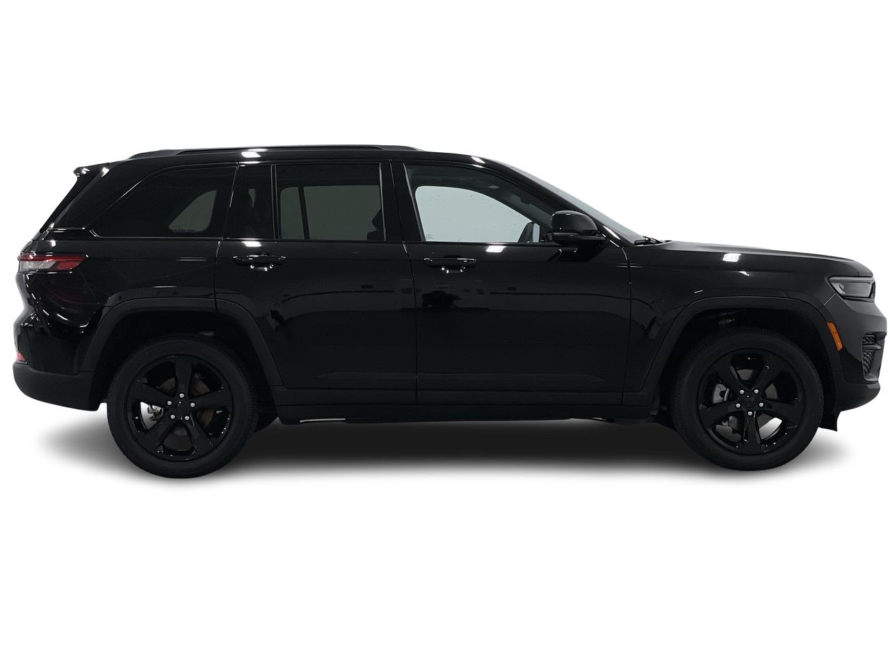 2024  GRAND CHEROKEE LAREDO