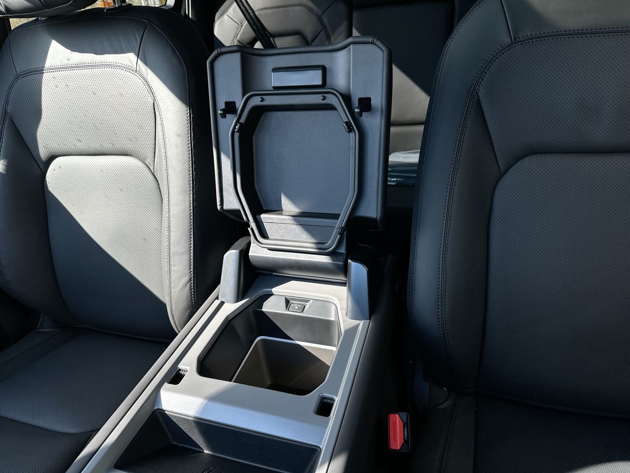 2025 Land Rover DEFENDER 110 Mild Hybrid in Vancouver, British Columbia