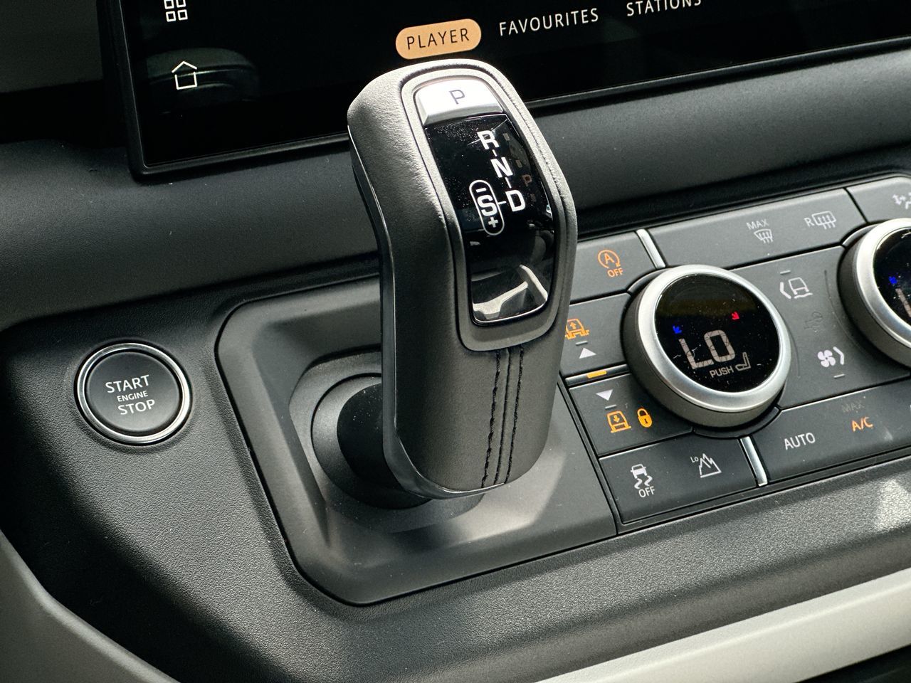 2025 Land Rover DEFENDER 110 Mild Hybrid in Vancouver, British Columbia