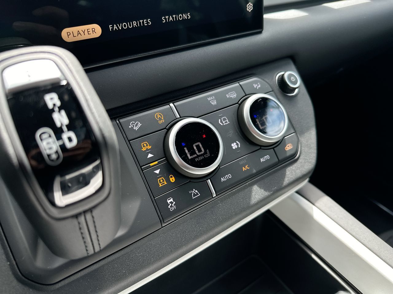 2025 Land Rover DEFENDER 110 Mild Hybrid in Vancouver, British Columbia