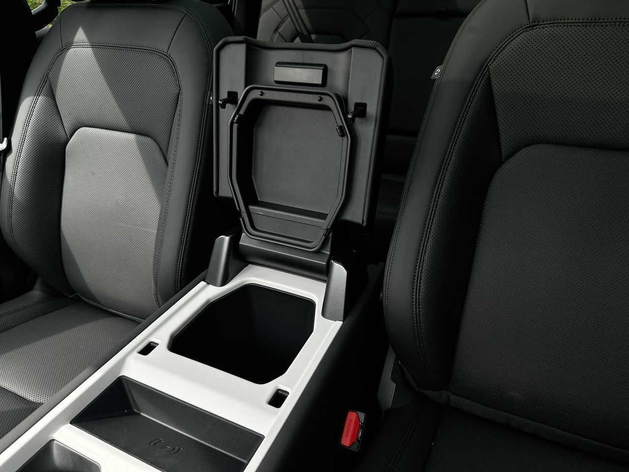 2025 Land Rover DEFENDER 110 Mild Hybrid in Vancouver, British Columbia