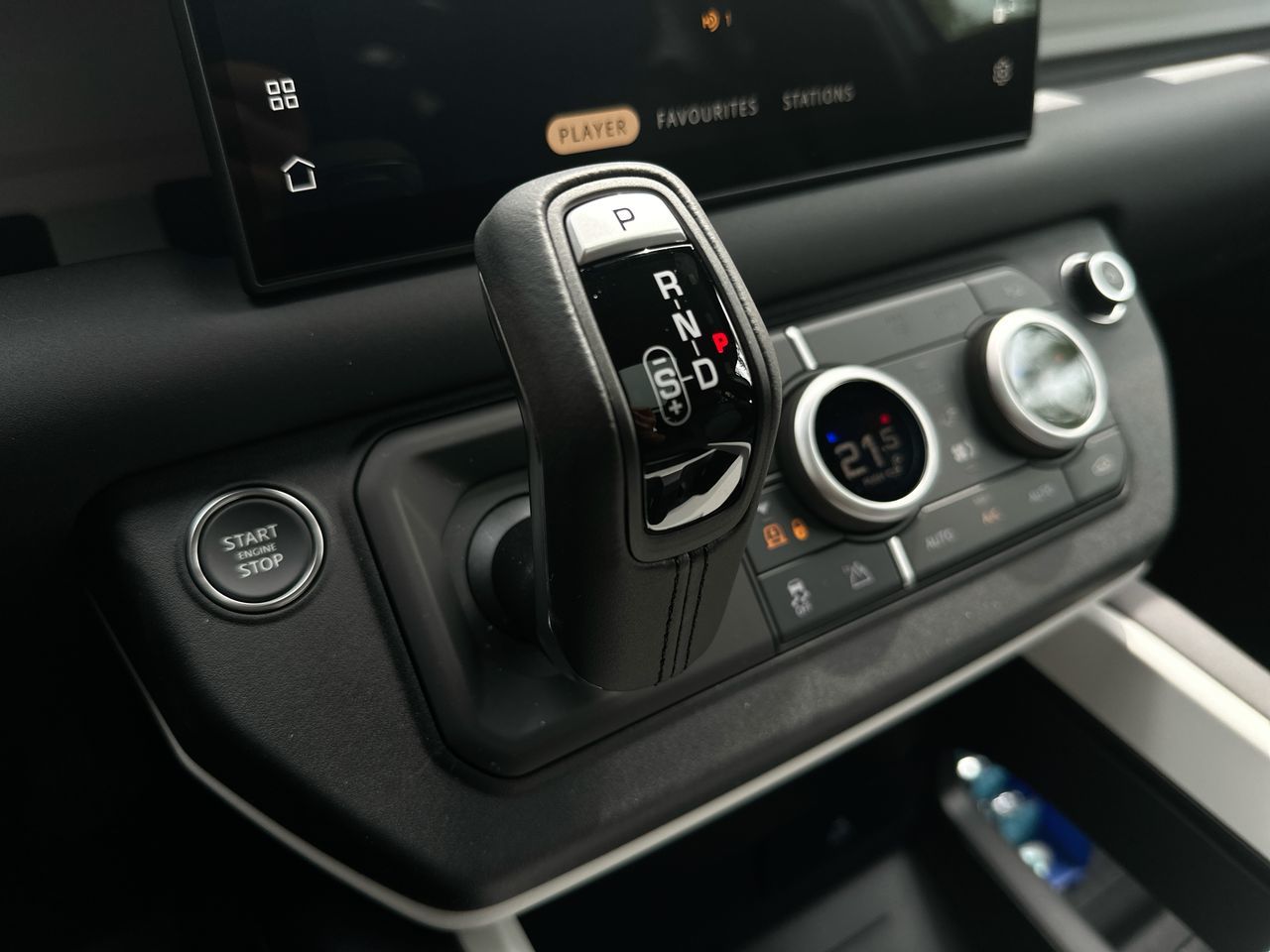 2025 Land Rover DEFENDER 110 Mild Hybrid in Vancouver, British Columbia