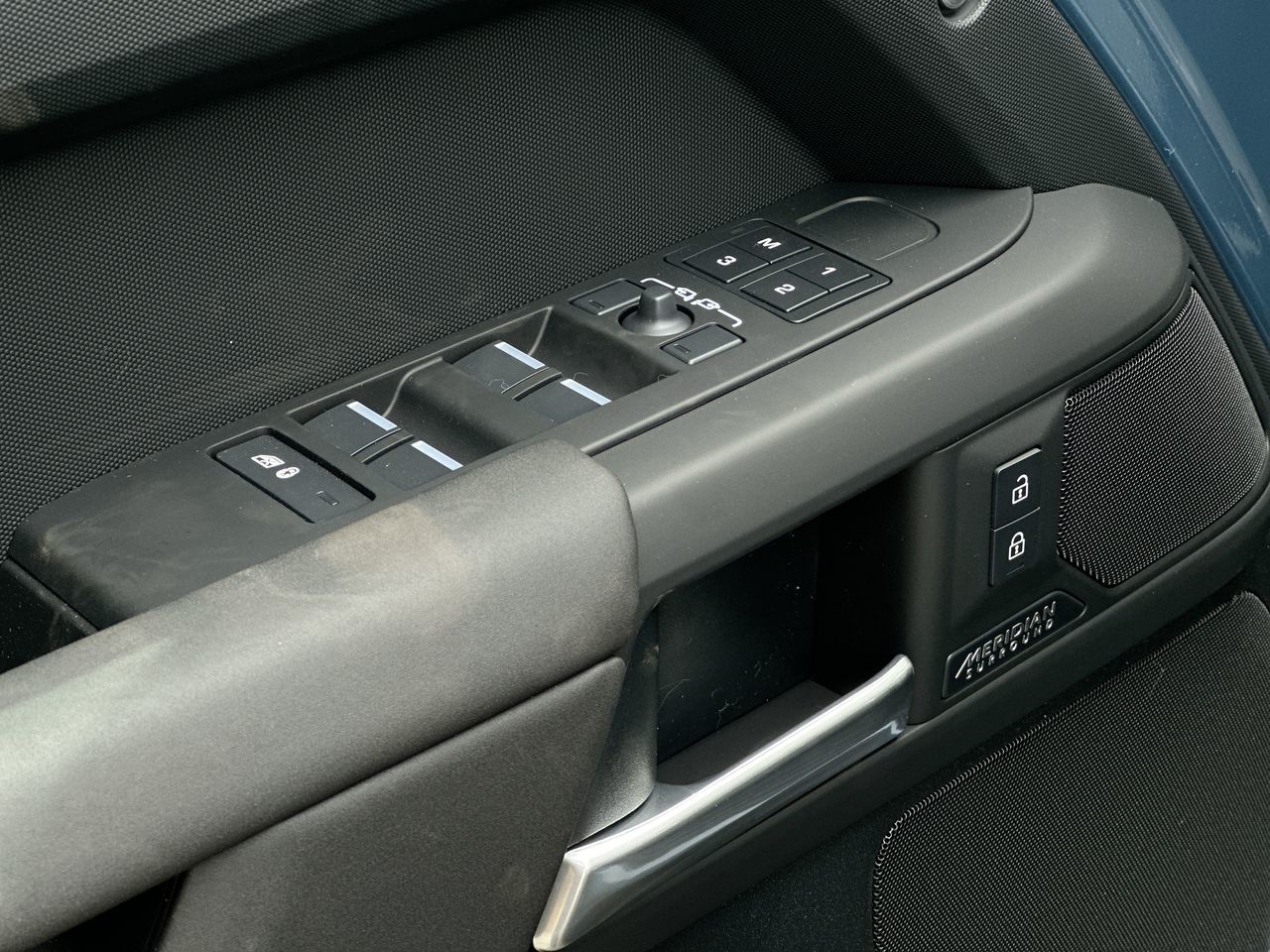 2025 Land Rover DEFENDER 110 Mild Hybrid in Vancouver, British Columbia