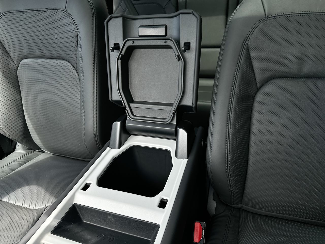 2025 Land Rover DEFENDER 110 MHEV in Vancouver, British Columbia