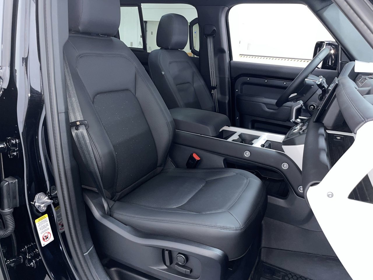2025 Land Rover DEFENDER 110 Mild Hybrid in Vancouver, British Columbia
