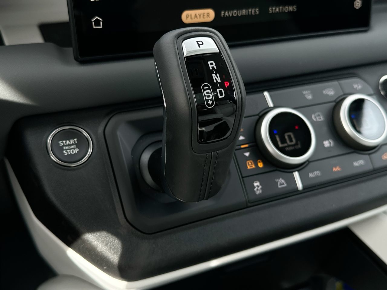 2025 Land Rover DEFENDER 110 Mild Hybrid in Vancouver, British Columbia