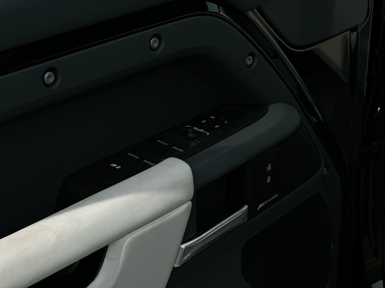 2025 Land Rover DEFENDER 110 Mild Hybrid in Vancouver, British Columbia