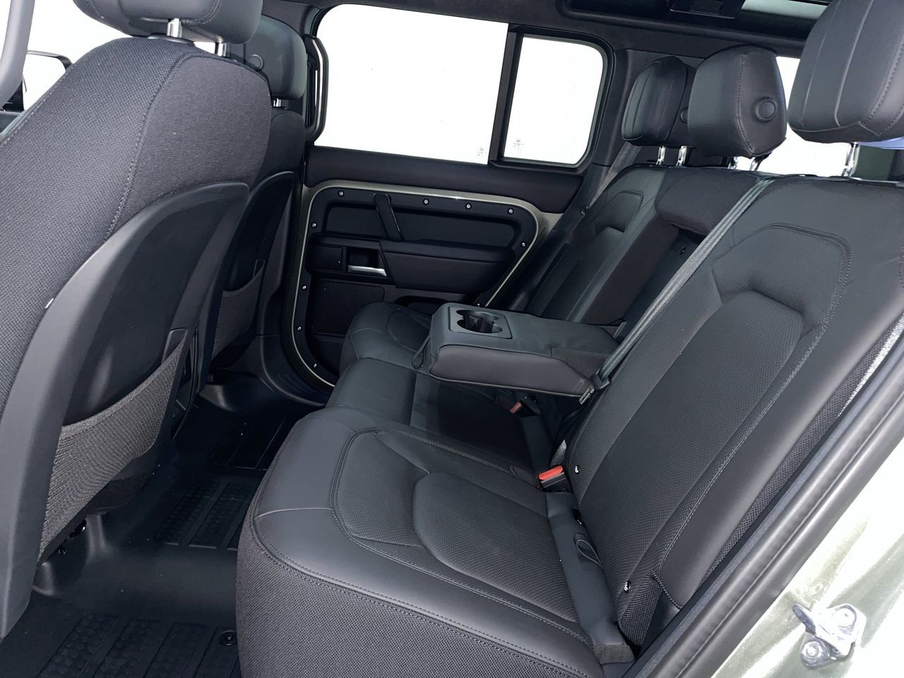 2025 Land Rover DEFENDER 110 Mild Hybrid in Vancouver, British Columbia
