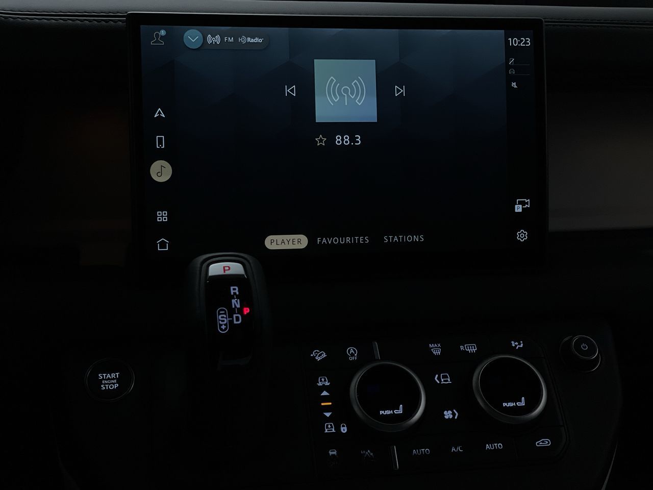 2025 Land Rover DEFENDER 110 Mild Hybrid in Vancouver, British Columbia