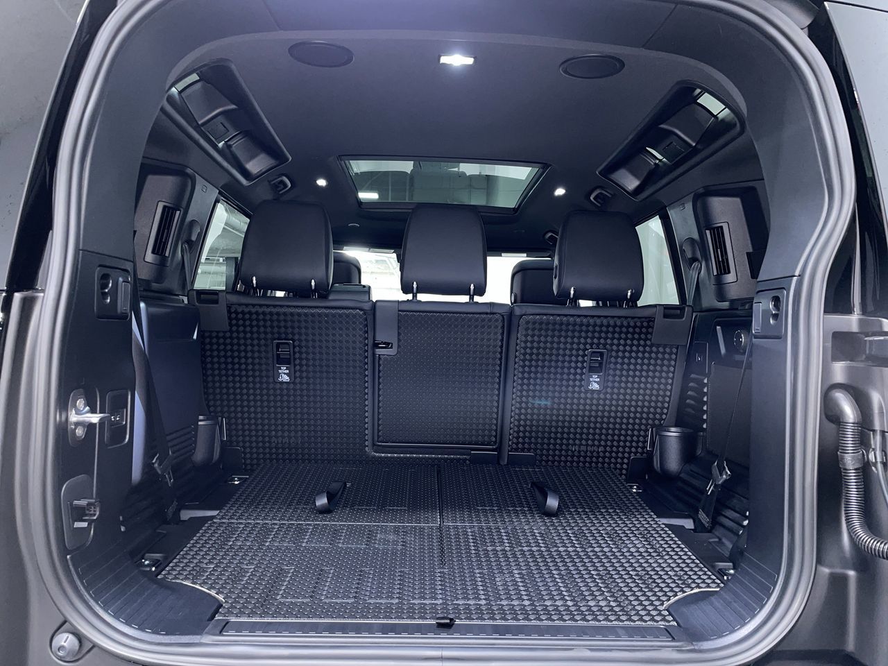 2025 Land Rover DEFENDER 110 Mild Hybrid in Vancouver, British Columbia