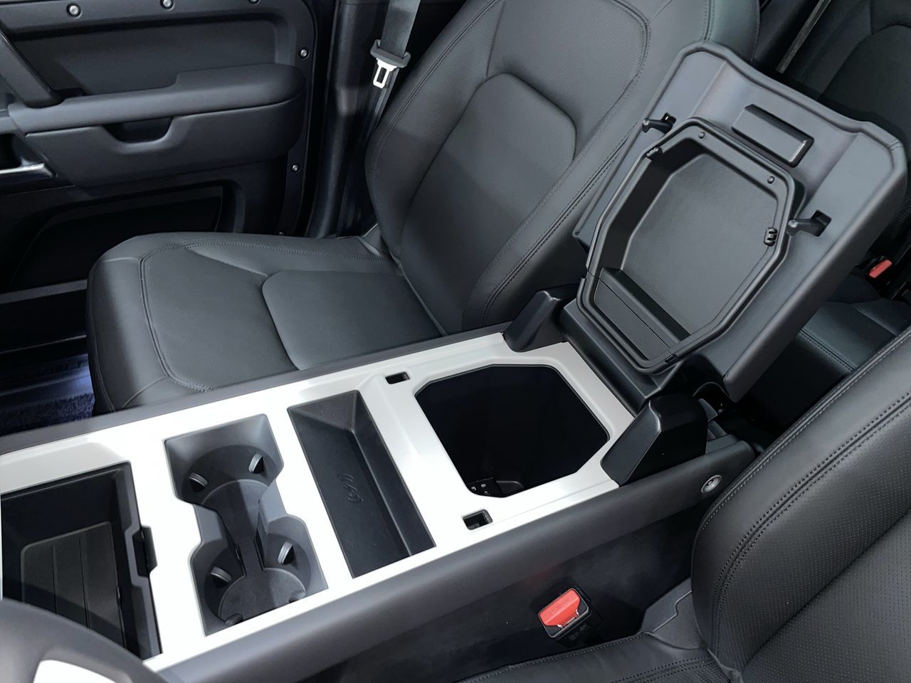 2025 Land Rover DEFENDER 110 Mild Hybrid in Vancouver, British Columbia