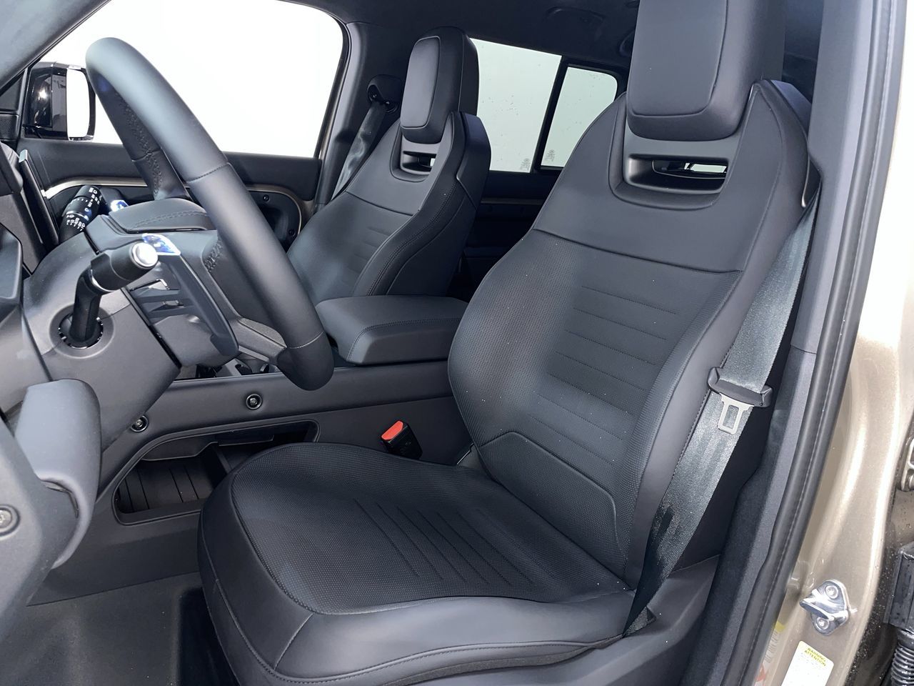 2025 Land Rover DEFENDER 110 Mild Hybrid in Vancouver, British Columbia