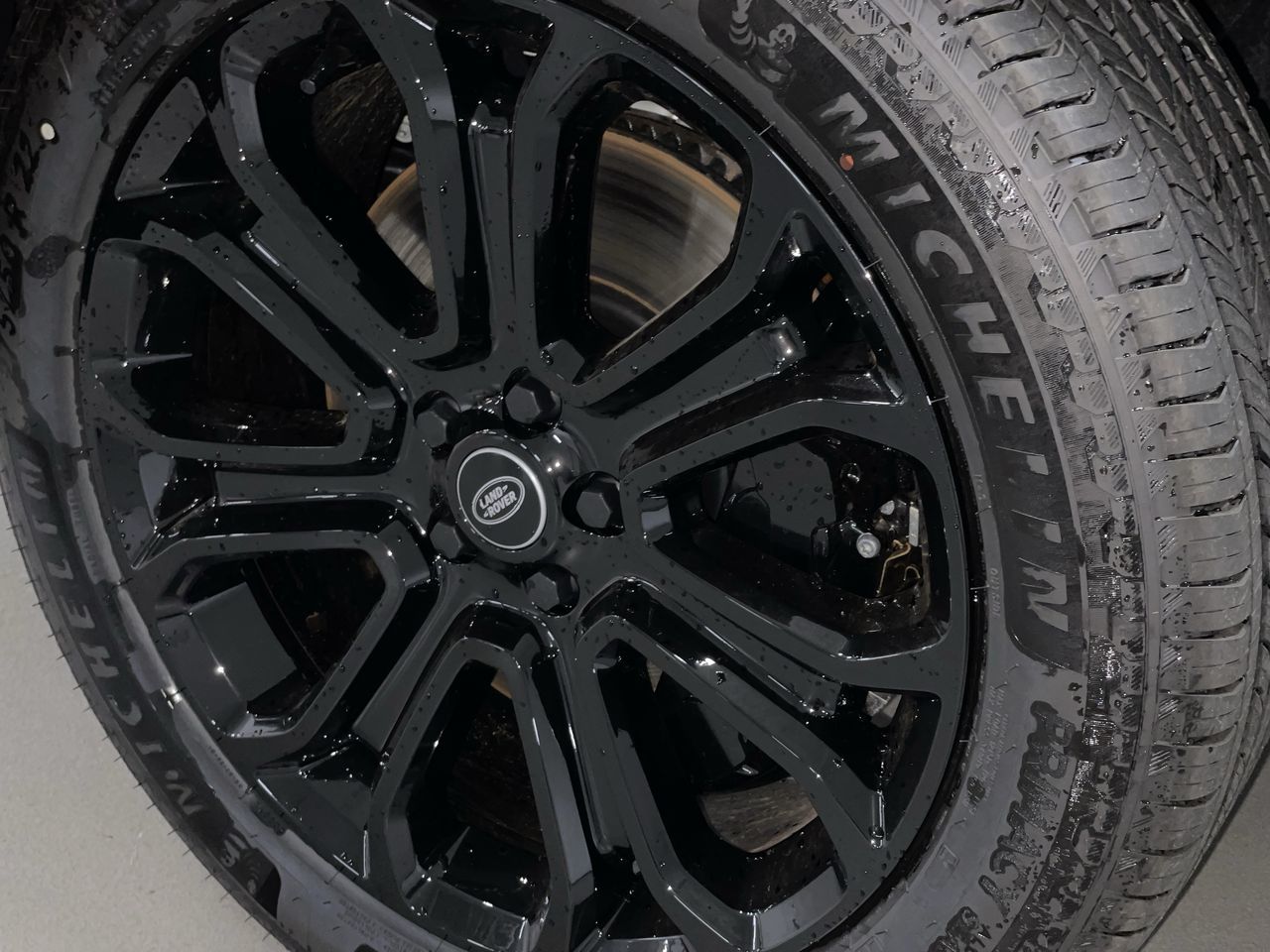 2025  Defender 110 Mild Hybrid