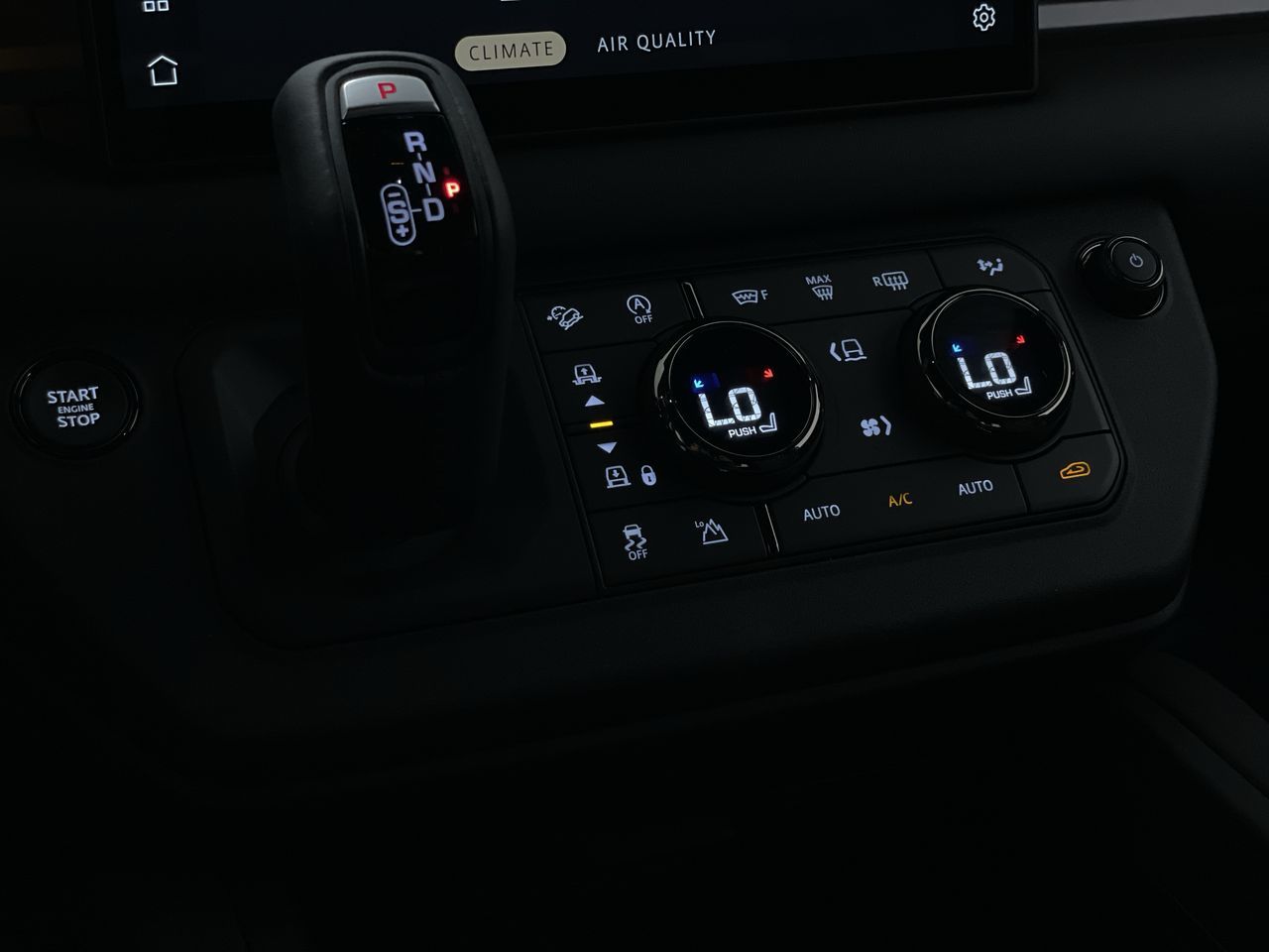 2025 Land Rover DEFENDER 110 Mild Hybrid in Vancouver, British Columbia