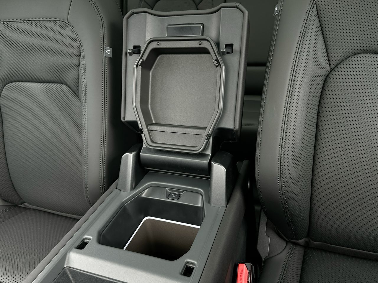 2025 Land Rover DEFENDER 110 Mild Hybrid in Vancouver, British Columbia